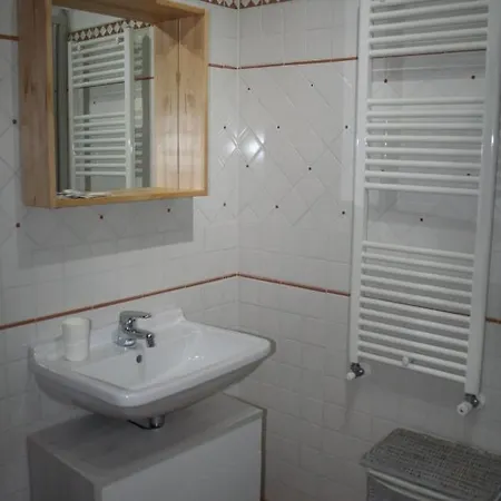 Diana E Atteone Caserta